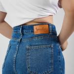 Classic-Straight Mid Blue Denim