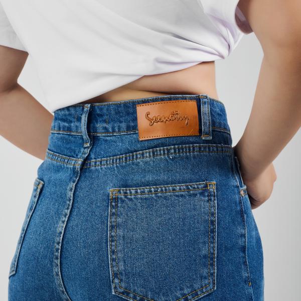 Classic-Straight Mid Blue Denim