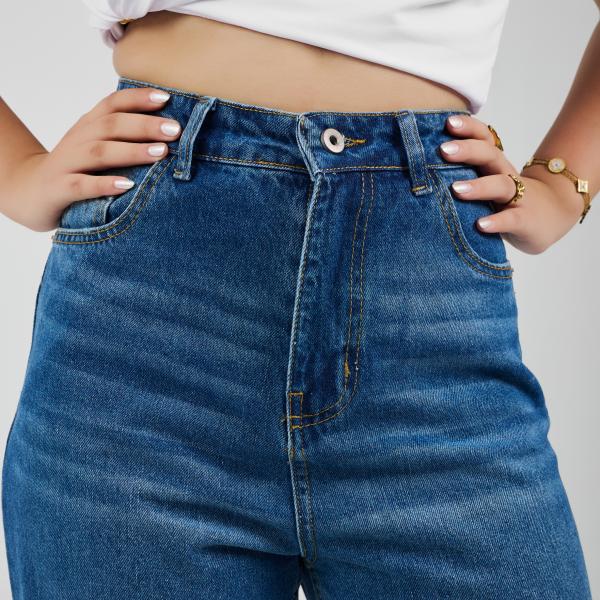 Classic-Straight Mid Blue Denim