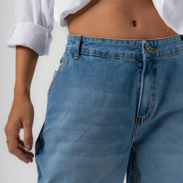 Baggy-Fit Mid Blue Denim