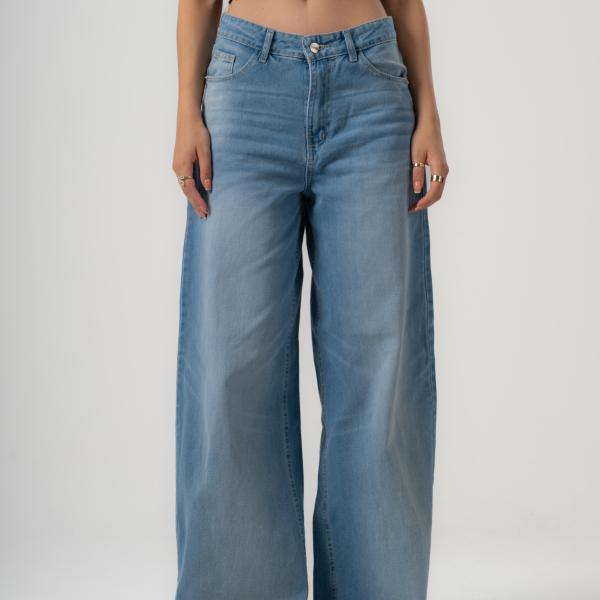 Wide-Loose Light Washed Denim