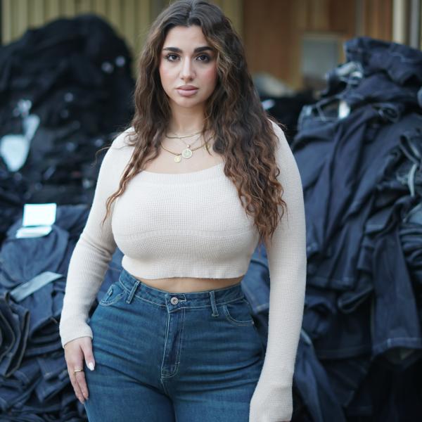 Wide-leg dark washed blue denim