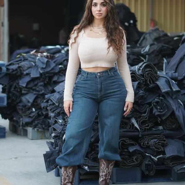 Wide-leg dark washed blue denim